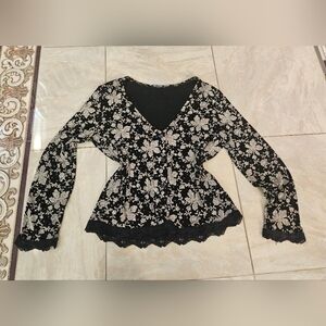 Softwear Vintage Lace Top Size Large